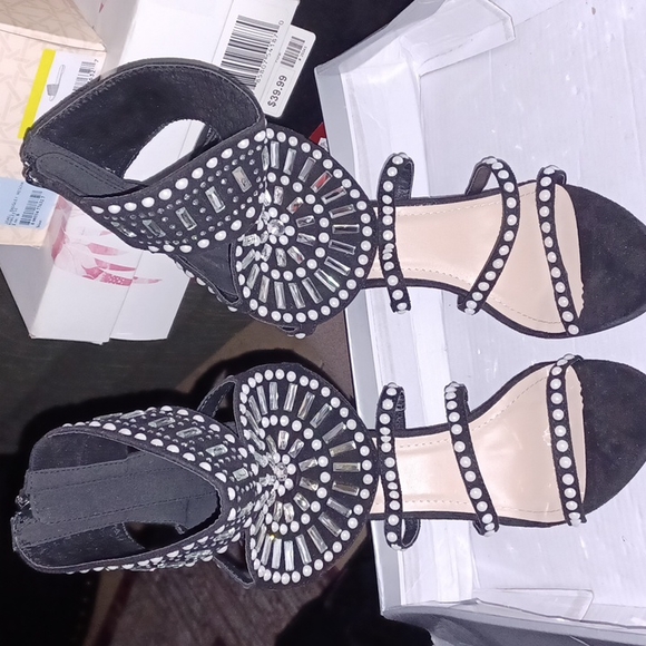 Stilettos - Picture 5 of 9